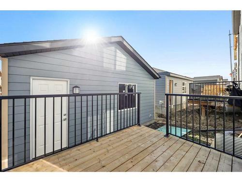 38 Versant View Sw, Calgary, AB 