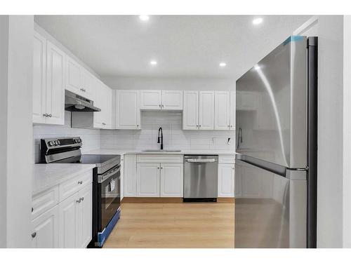 45-3705 Fonda Way Se, Calgary, AB - Indoor Photo Showing Kitchen