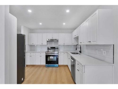 45-3705 Fonda Way Se, Calgary, AB - Indoor Photo Showing Kitchen