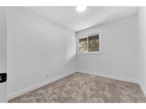 45-3705 Fonda Way Se, Calgary, AB - Indoor Photo Showing Other Room