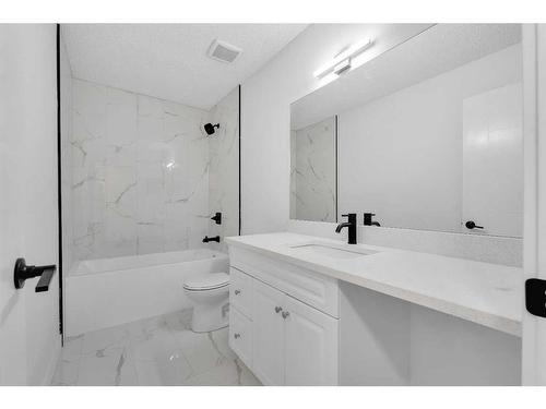 45-3705 Fonda Way Se, Calgary, AB - Indoor Photo Showing Bathroom