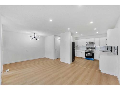 45-3705 Fonda Way Se, Calgary, AB - Indoor Photo Showing Kitchen