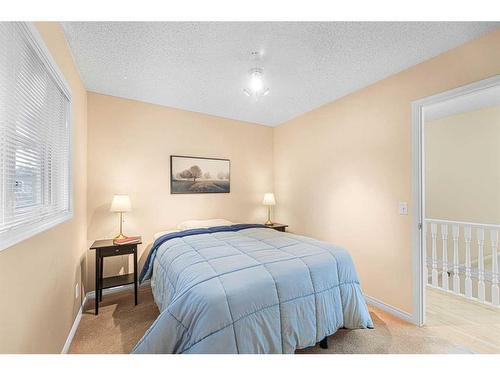 2110 1 Avenue Nw, Calgary, AB - Indoor Photo Showing Bedroom