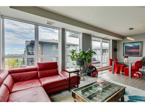 302-11 Mahogany Circle Se, Calgary, AB - Indoor Photo Showing Living Room