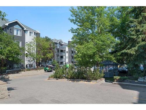 401-10 Sierra Morena Mews Sw, Calgary, AB - Outdoor