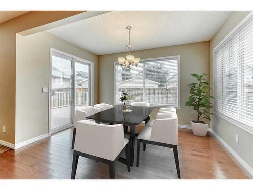 322 Cranfield Gardens Se, Calgary, AB - Indoor Photo Showing Dining Room