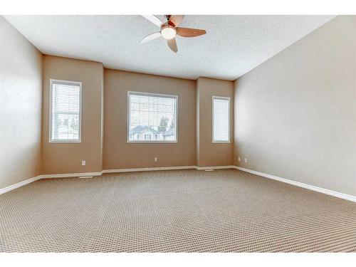 322 Cranfield Gardens Se, Calgary, AB - Indoor Photo Showing Other Room