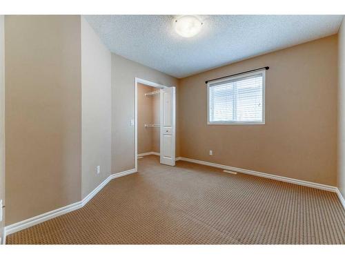 322 Cranfield Gardens Se, Calgary, AB - Indoor Photo Showing Other Room