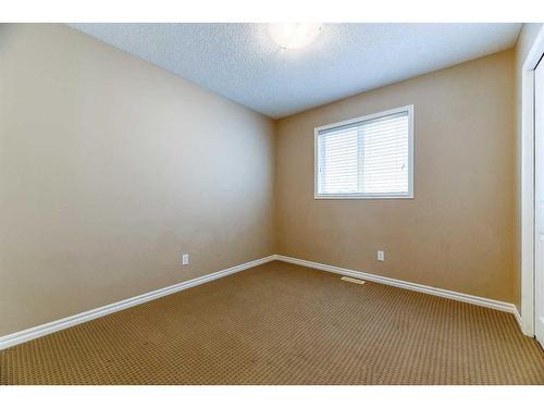 322 Cranfield Gardens Se, Calgary, AB - Indoor Photo Showing Other Room