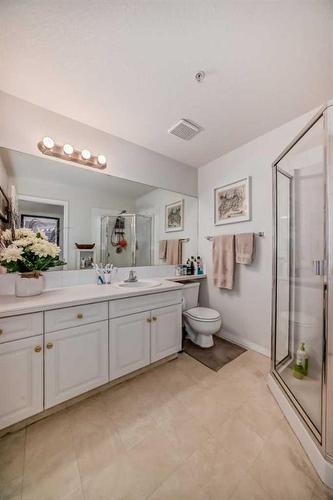 304-2134 Kensington Road Nw, Calgary, AB - Indoor Photo Showing Bathroom