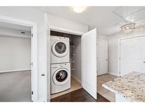 1206-16 Varsity Estates Circle Nw, Calgary, AB - Indoor Photo Showing Laundry Room