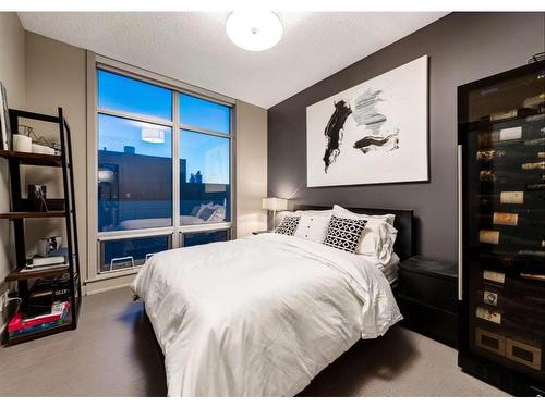 901-530 12 Avenue Sw, Calgary, AB - Indoor Photo Showing Bedroom