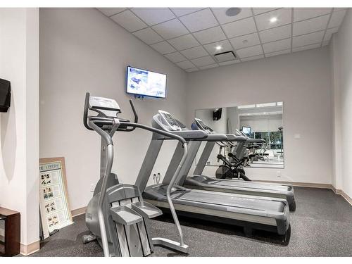 901-530 12 Avenue Sw, Calgary, AB - Indoor Photo Showing Gym Room