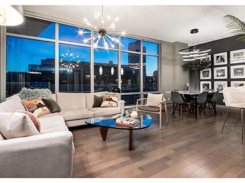 901-530 12 Avenue Sw, Calgary, AB - Indoor Photo Showing Living Room