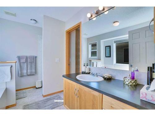 130 Valley Stream Circle Nw, Calgary, AB - Indoor Photo Showing Bathroom