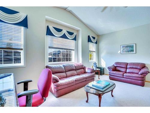 130 Valley Stream Circle Nw, Calgary, AB - Indoor Photo Showing Living Room