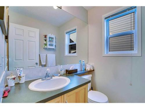 130 Valley Stream Circle Nw, Calgary, AB - Indoor Photo Showing Bathroom