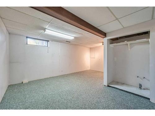 4 Edgedale Court Nw, Calgary, AB - Indoor Photo Showing Basement