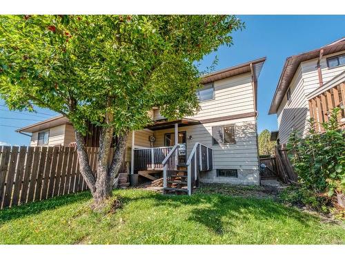 4 Edgedale Court Nw, Calgary, AB - Outdoor