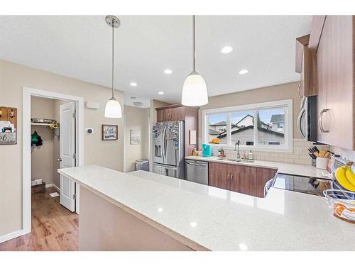 189 Legacy Crescent Se, Calgary, AB - Indoor Photo Showing Kitchen