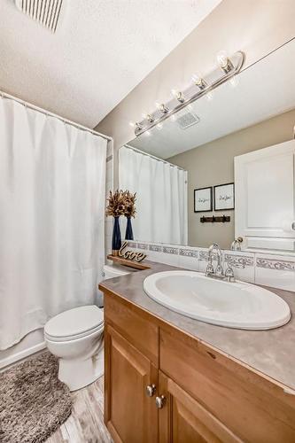 112 Mt Aberdeen Circle Se, Calgary, AB - Indoor Photo Showing Bathroom