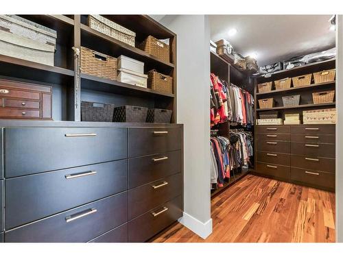 2216 8 Street Ne, Calgary, AB - Indoor With Storage