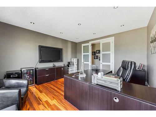 2216 8 Street Ne, Calgary, AB - Indoor