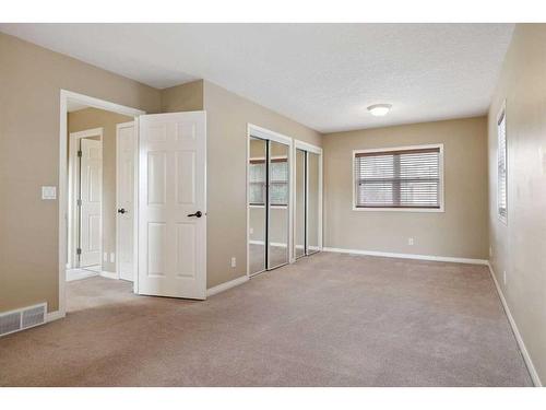 413 26 Avenue Nw, Calgary, AB - Indoor Photo Showing Other Room