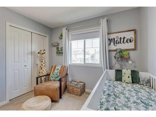 61 Autumn Green Se, Calgary, AB - Indoor Photo Showing Bedroom