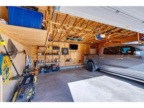 61 Autumn Green Se, Calgary, AB - Indoor Photo Showing Garage