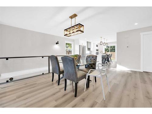 7708 Silver Springs Road Nw, Calgary, AB - Indoor Photo Showing Dining Room