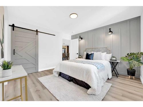 7708 Silver Springs Road Nw, Calgary, AB - Indoor Photo Showing Bedroom