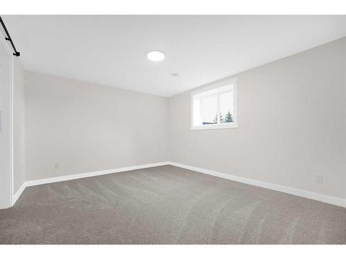 7708 Silver Springs Road Nw, Calgary, AB - Indoor Photo Showing Other Room