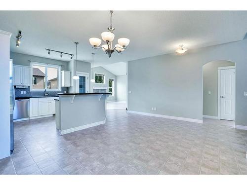 277 West Creek Boulevard, Chestermere, AB - Indoor Photo Showing Kitchen