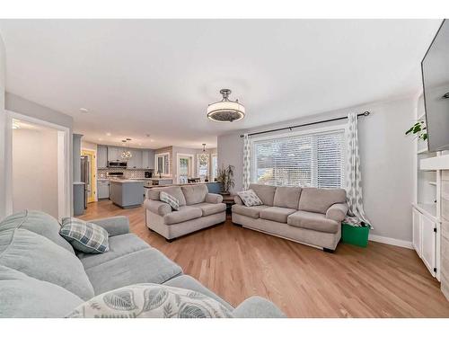 51 Chaparral Link Se, Calgary, AB - Indoor Photo Showing Living Room