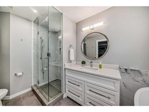 51 Chaparral Link Se, Calgary, AB - Indoor Photo Showing Bathroom