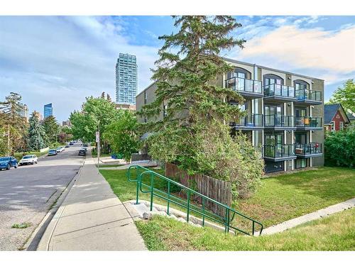 303-1820 9 Street Sw, Calgary, AB - Outdoor With Balcony