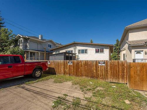 2106 1 Street Nw, Calgary, AB - Outdoor