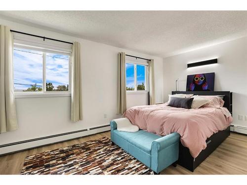 104-205 5 Avenue Ne, Calgary, AB - Indoor Photo Showing Bedroom