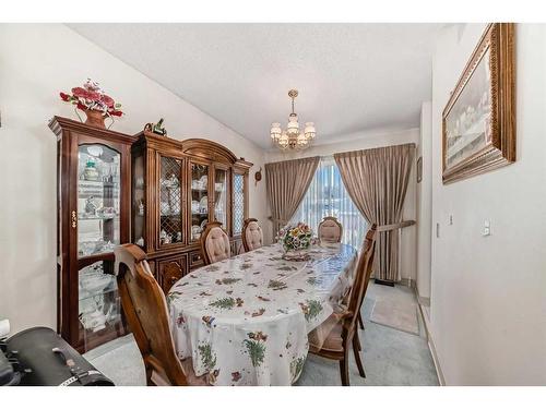 1860 48 Street Ne, Calgary, AB - Indoor Photo Showing Dining Room