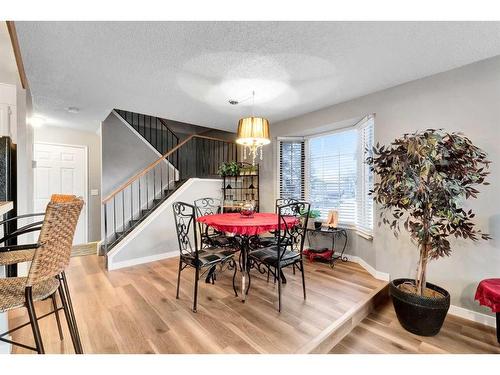 57-28 Berwick Crescent Nw, Calgary, AB - Indoor Photo Showing Dining Room