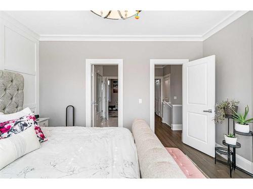 2614 19 Avenue Sw, Calgary, AB - Indoor Photo Showing Bedroom