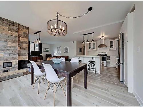 202-1020 14 Avenue Sw, Calgary, AB - Indoor Photo Showing Dining Room