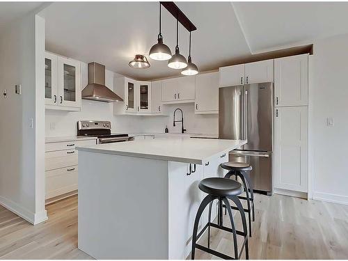 202-1020 14 Avenue Sw, Calgary, AB - Indoor Photo Showing Kitchen