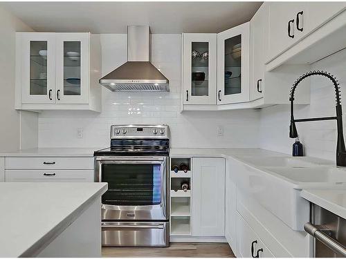 202-1020 14 Avenue Sw, Calgary, AB - Indoor Photo Showing Kitchen