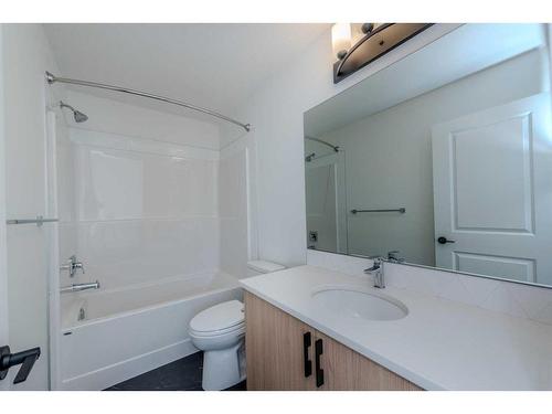 216 Corner Glen Avenue Ne, Calgary, AB - Indoor Photo Showing Bathroom