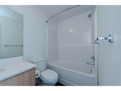 216 Corner Glen Avenue Ne, Calgary, AB - Indoor Photo Showing Bathroom