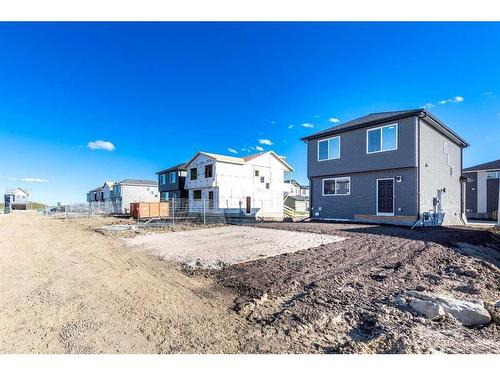 216 Corner Glen Avenue Ne, Calgary, AB - Outdoor