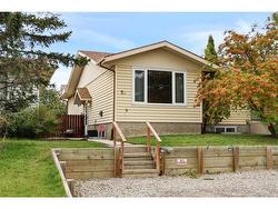 5A Radcliffe Crescent SE Calgary, AB T2A 6A9