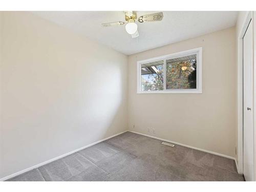 5A Radcliffe Crescent Se, Calgary, AB - Indoor Photo Showing Other Room